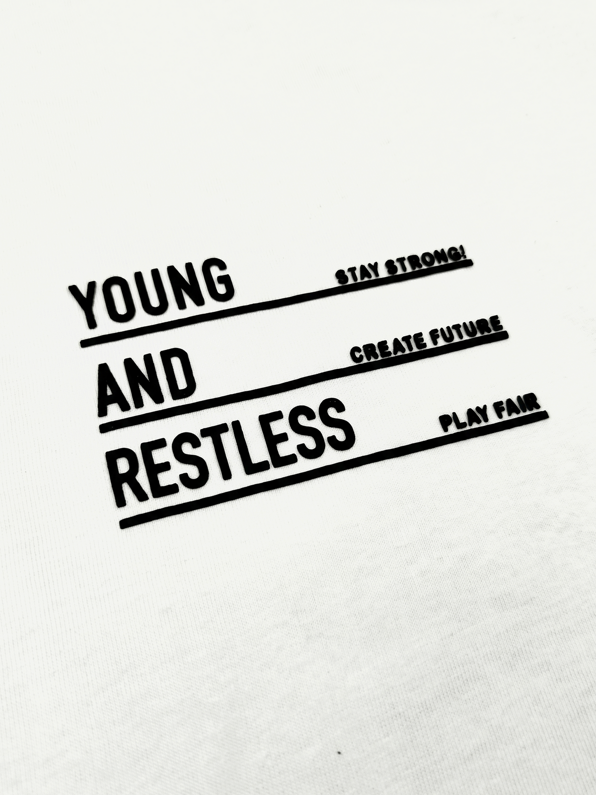 Young Restless | Chlapecké tričko s krátkým rukávem - volný střih