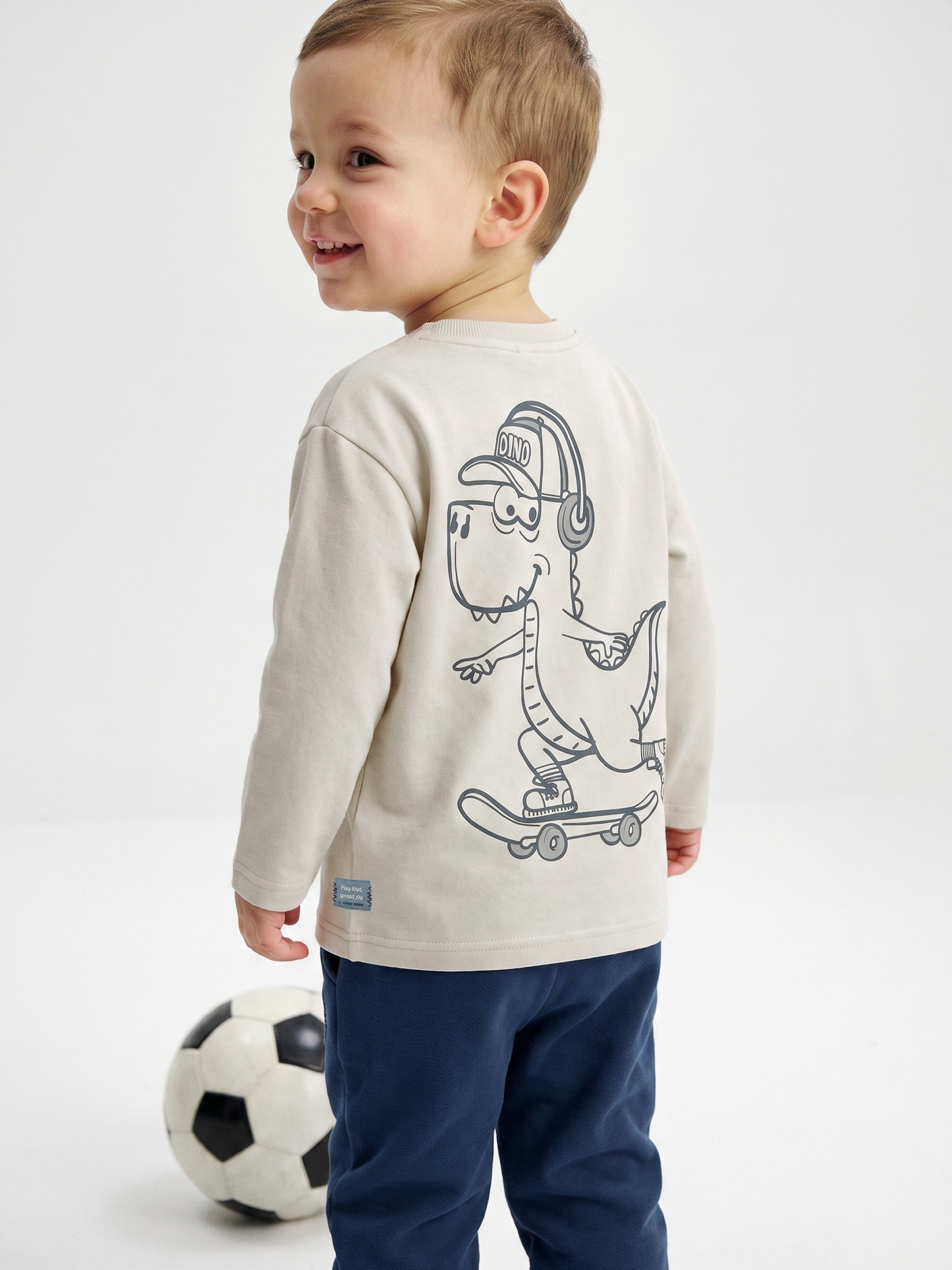 Cream Skater Dino | Chlapecké tričko s dlouhými rukávy - volný střih