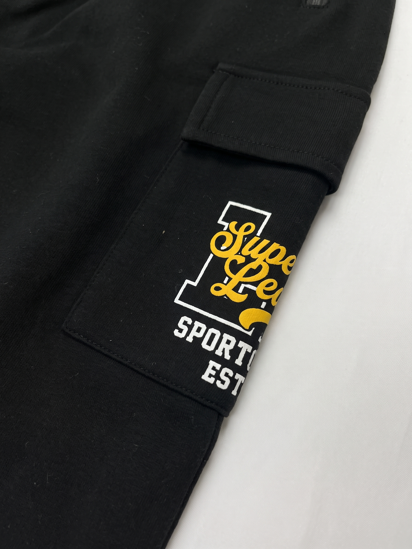 Black Cargo Vibe | Chlapecké cargo tepláky - volný střih