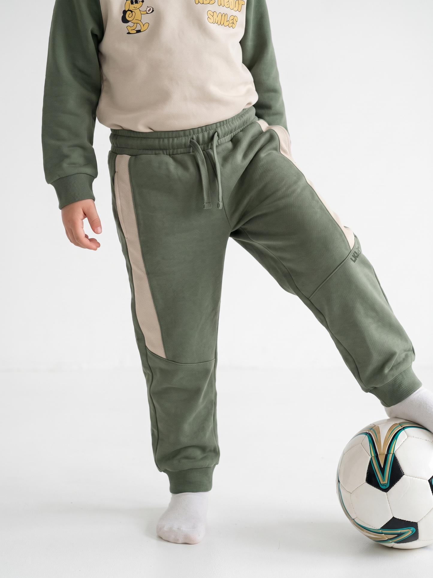 Sage Green | Chlapecké tepláky - volný střih