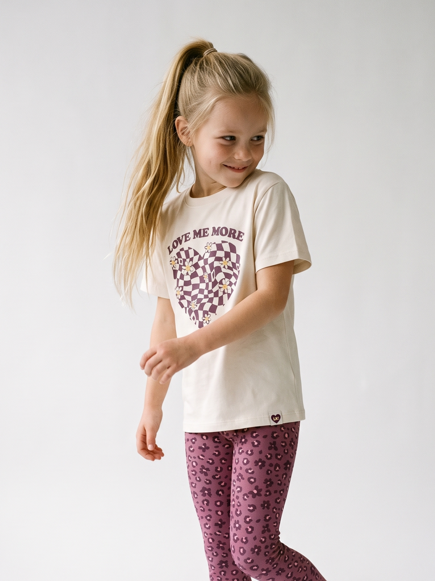White Checker Heart | Dívčí tričko s krátkými rukávy - oversized střih